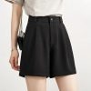 short femme élégant