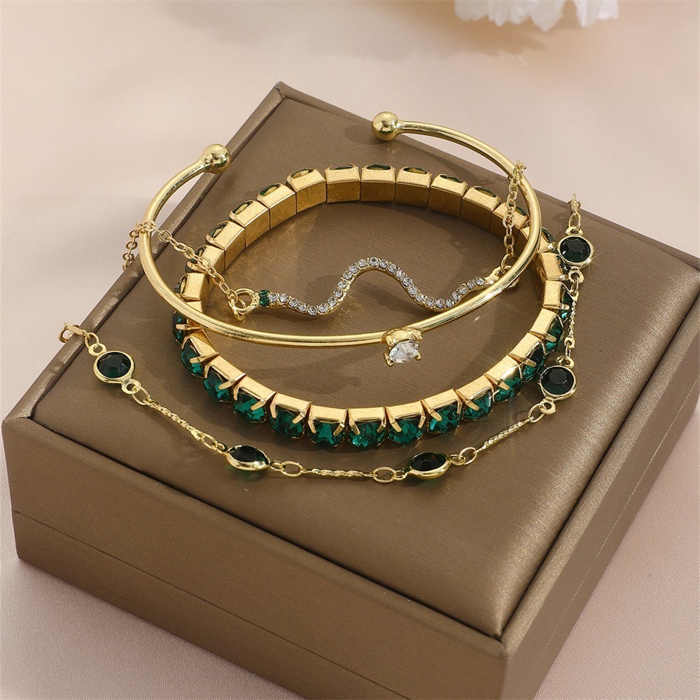 4 bracelets 2