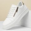 baskets blanches pour homme 8