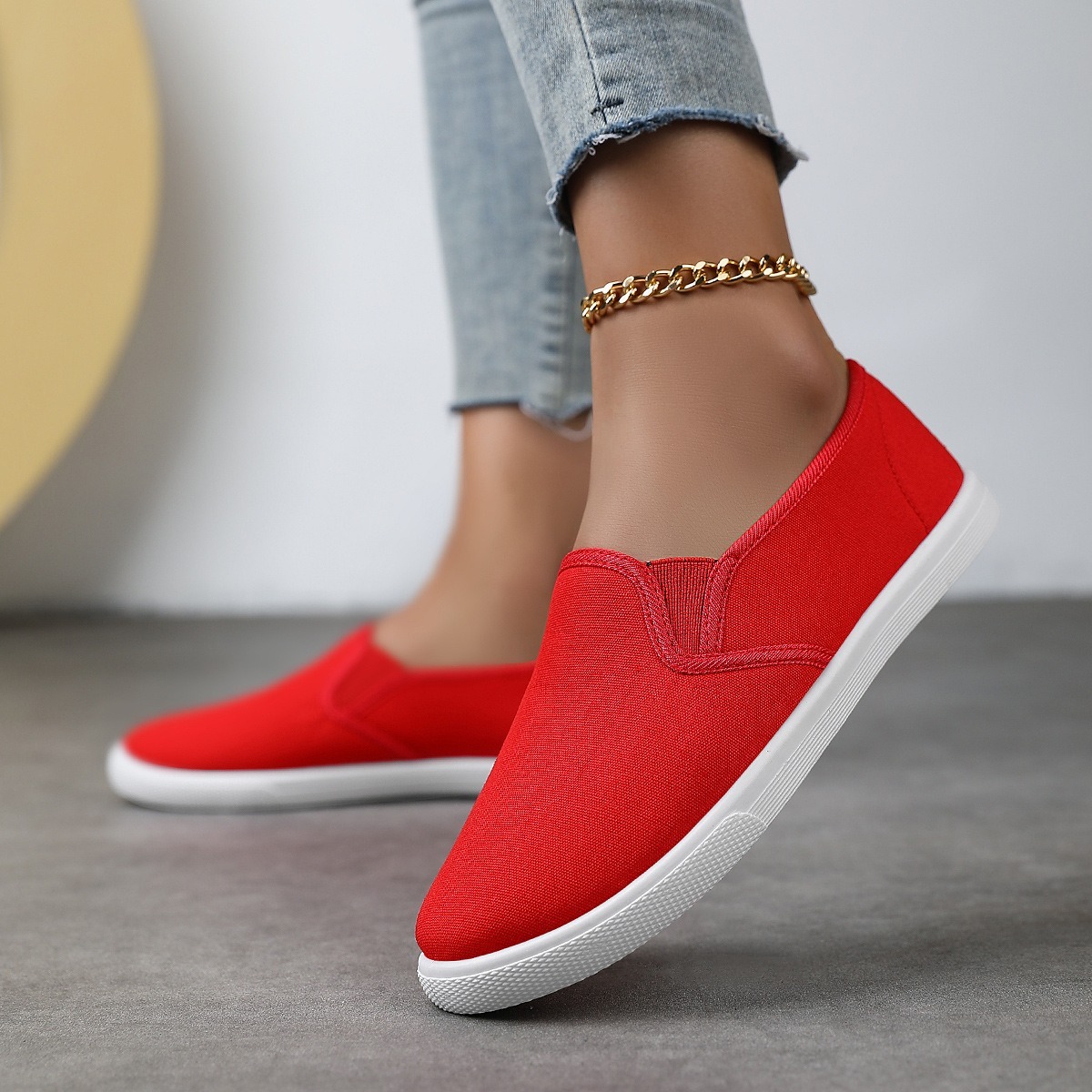 chaussures en toile pour homme ou femme rouge